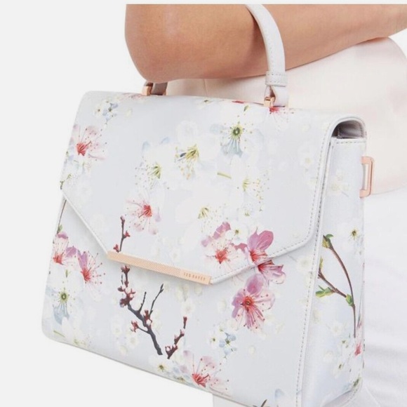 TED BAKER - Picture 2 of 4